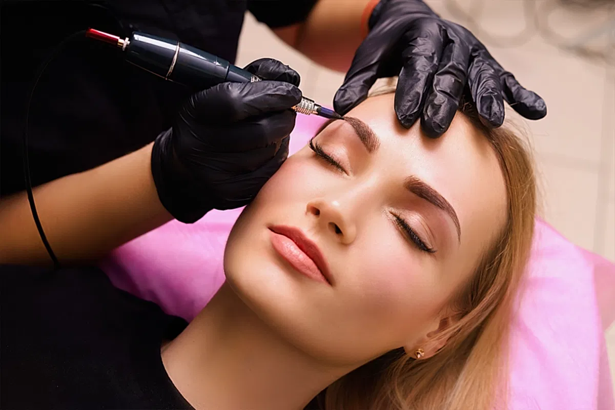 Kalıcı kaş makyajı microblading uygulaması - Dream Moon Beauty